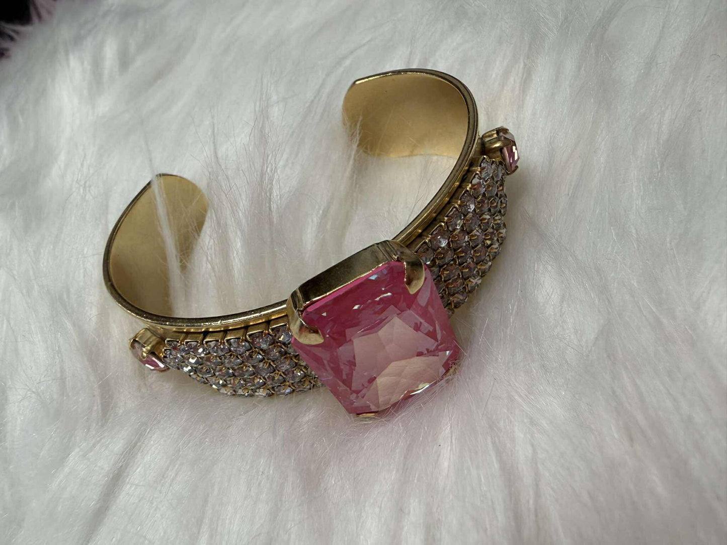 TOVA Derya Fuchsia Cuff