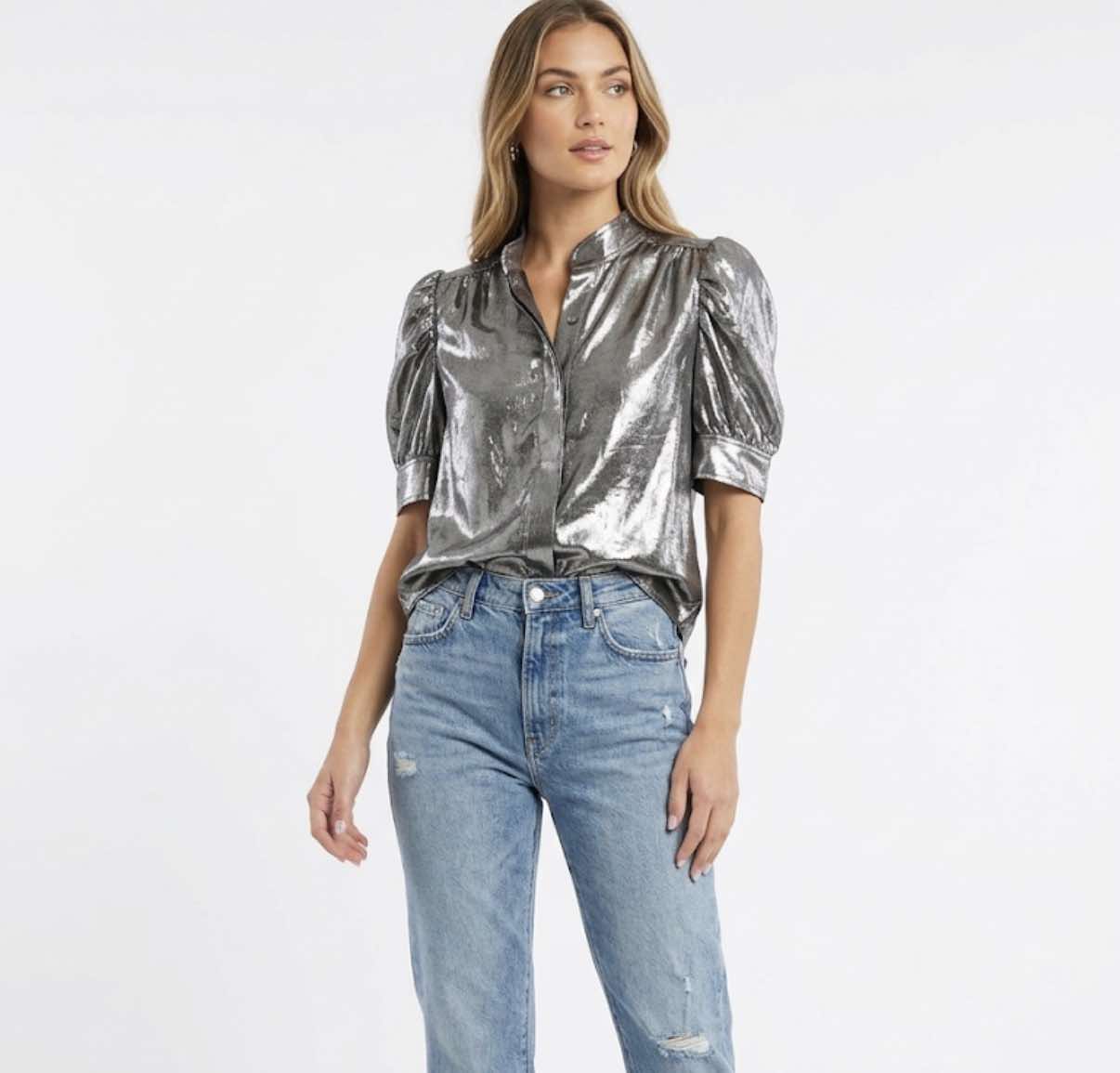 Metallic Moment Top